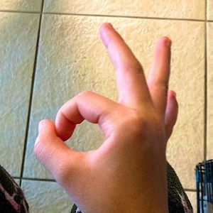 Selling my hand 😍🤞